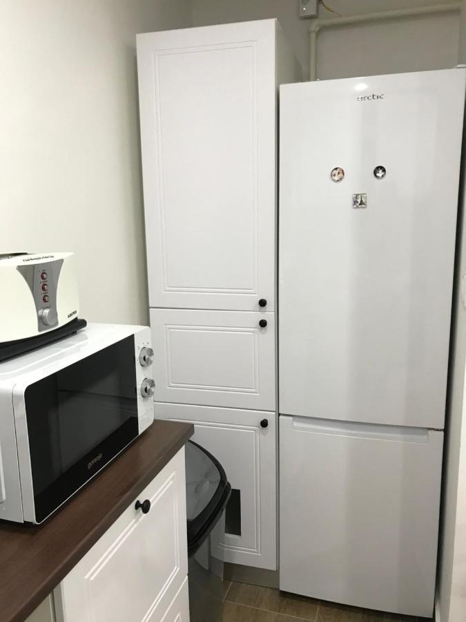 קאריי Comfy Apartment - Free Private Parking,Ac,Wi-Fi מראה חיצוני תמונה