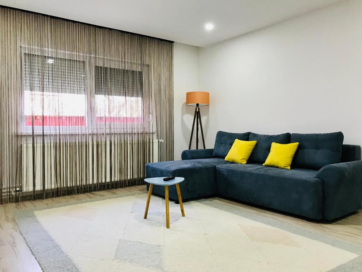 קאריי Comfy Apartment - Free Private Parking,Ac,Wi-Fi מראה חיצוני תמונה